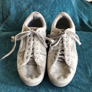 Puma Silver ice Velvet Platform 8.5